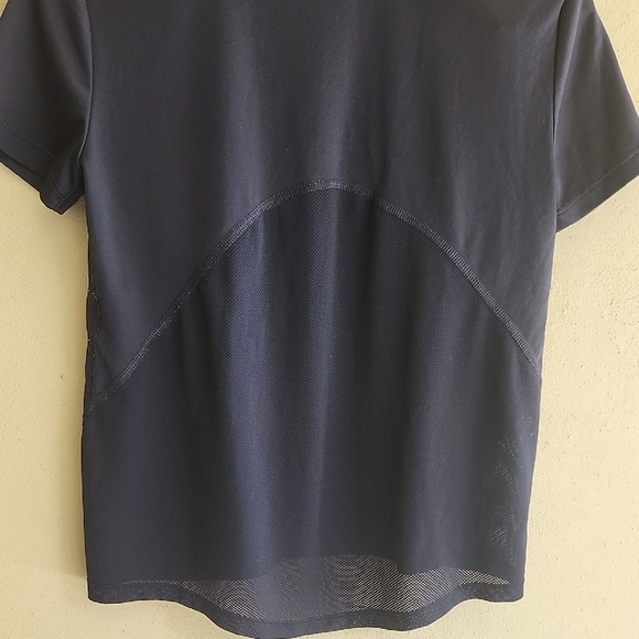 Nike Women's Black Short Sleeve Tee - Picture 7 of 8